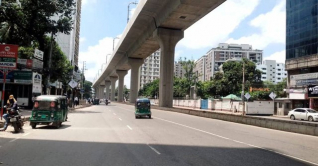 ঢাকার রাস্তা আজও ফাঁকা ঢাকার রাস্তা আজও ফাঁকা