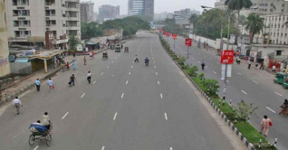 রাজধানীর রাস্তাঘাট ফাঁকা, পুলিশের সতর্ক অবস্থান রাজধানীর রাস্তাঘাট ফাঁকা, পুলিশের সতর্ক অবস্থান