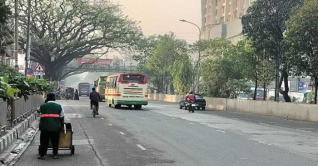 আজও ঢাকার বাতাসের মান ‘মাঝারি’