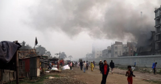 ঢাকার বাতাস ‘খুব অস্বাস্থ্যকর’ ঢাকার বাতাস ‘খুব অস্বাস্থ্যকর’