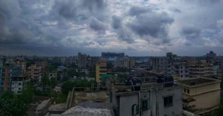 কমছে না ঢাকার ভ্যাপসা গরম, দেশজুড়ে বৃষ্টির পূর্বাভাস কমছে না ঢাকার ভ্যাপসা গরম, দেশজুড়ে বৃষ্টির পূর্বাভাস
