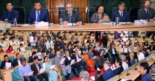 ডাকসু নির্বাচন সুষ্ঠু ও গ্রহণযোগ্যের আশ্বাস ঢাবি উপাচার্যের