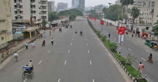 ঢাকার সড়ক গণপরিবহনশূন্য, জনমনে আতঙ্ক ঢাকার সড়ক গণপরিবহনশূন্য, জনমনে আতঙ্ক