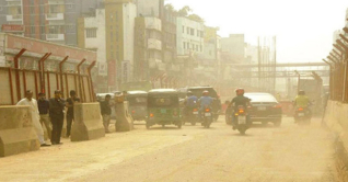 বায়ুদূষণে আজ দ্বিতীয় স্থানে ঢাকা বায়ুদূষণে আজ দ্বিতীয় স্থানে ঢাকা