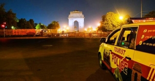 ভারতে এক লাফে ৫৫ শতাংশ বাড়ল শনাক্ত, দিল্লিতে কারফিউ ভারতে এক লাফে ৫৫ শতাংশ বাড়ল শনাক্ত, দিল্লিতে কারফিউ