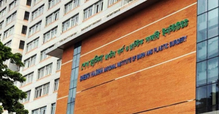 রাজধানীতে গ্যাস সিলিন্ডার বিস্ফোরণে শিশুসহ দগ্ধ ৩ রাজধানীতে গ্যাস সিলিন্ডার বিস্ফোরণে শিশুসহ দগ্ধ ৩