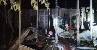 দৌলত‌দিয়ায় আগুনে একই পরিবারের শিশু ও বৃদ্ধার মৃত্যু