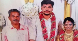 কোবরা লেলিয়ে স্ত্রীকে হত্যা