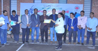 ডিআরইউ ব্যাডমিন্টনে চ্যাম্পিয়ন নাদিয়া শারমিন ও মানিক ডিআরইউ ব্যাডমিন্টনে চ্যাম্পিয়ন নাদিয়া শারমিন ও মানিক