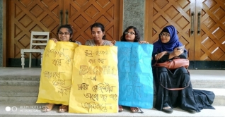 ৭ কলেজের অধিভুক্তি বাতিল দাবিতে ঢাবির সব ভবনে তালা