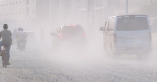 বিশ্বের দূষিত শহরের তালিকায় ঢাকা আজ তৃতীয়