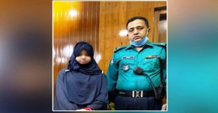 পাসপোর্ট করতে এসে রোহিঙ্গা নারী আটক