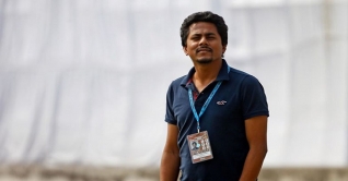 আইসিইউ’র অভাবে মায়ের মৃত্যু, সাংবাদিক ছেলের আহাজারি