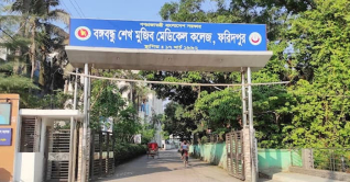 ‘অ্যালকোহল পানে’ দুই কলেজছাত্রীর মৃত্যু ‘অ্যালকোহল পানে’ দুই কলেজছাত্রীর মৃত্যু