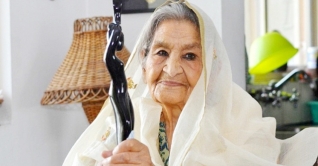 না ফেরার দেশে বলিউড অভিনেত্রী ফারুক জাফর না ফেরার দেশে বলিউড অভিনেত্রী ফারুক জাফর