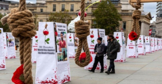স্বামী হত্যার দায়ে ৩ নারীকে ফাঁসিতে ঝুলাল ইরান