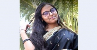 ফেসবুকে ‘শান্তির ঘুম’ লিখে ফাঁসিতে ঝুললো কলেজছাত্রী