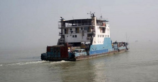 দৌলতদিয়া-পাটুরিয়া নৌরুটে ফেরি চলাচল শুরু