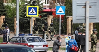 রাশিয়ায় স্কুলে বন্দুকধারীর গুলিতে নিহত ৯