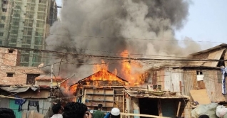 মিরপুরে তালতলা বস্তির আগুন নিয়ন্ত্রণে