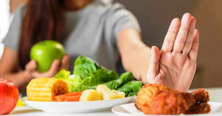 গরমে শরীর পানিশূন্য করে দেয় যেসব খাবার