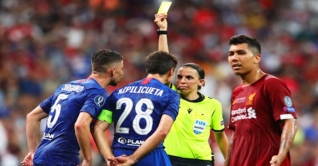 চ্যাম্পিয়ন্স লিগে প্রথম নারী রেফারির হচ্ছেন স্তেফানি ফ্র্যাপার্ট