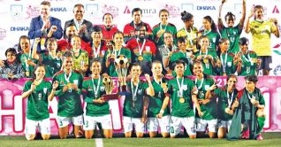 নারী ফুটবলে দুই ড্র নারী ফুটবলে দুই ড্র