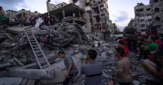 গাজায় ইসরায়েলের বিমান হামলায় নারী-শিশুসহ নিহত ৭১ গাজায় ইসরায়েলের বিমান হামলায় নারী-শিশুসহ নিহত ৭১