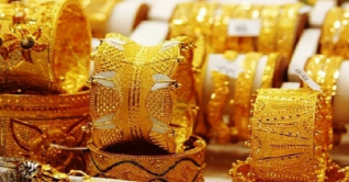 সোনার দাম ভরিতে কমলো হাজার টাকা