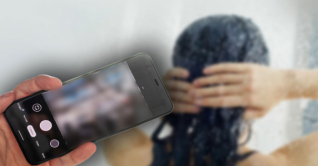 ৬০ ছাত্রীর গোসলের দৃশ্য ভাইরাল, ৮ জনের আত্মহত্যার চেষ্টা ৬০ ছাত্রীর গোসলের দৃশ্য ভাইরাল, ৮ জনের আত্মহত্যার চেষ্টা