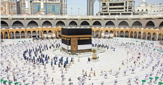 মাহরাম ছাড়াই হজে যেতে পারবেন নারীরা
