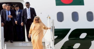শেখ হাসিনার জন্য ৫০ পদের লাঞ্চ শেখ হাসিনার জন্য ৫০ পদের লাঞ্চ