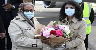 লন্ডনে যাত্রাবিরতি শেষে দেশের পথে প্রধানমন্ত্রী