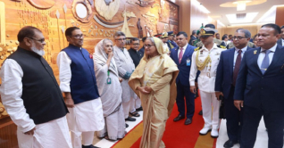 জি-২০ সম্মেলনে যোগ দিতে নয়াদিল্লি গেলেন প্রধানমন্ত্রী