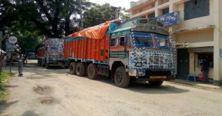 হিলি স্থলবন্দরে আমদানি-রপ্তানি শুরু