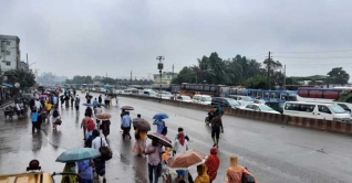 ঢাকায় ঢুকছে না দূরপাল্লার গাড়ি, বেরোতেও কড়াকড়ি ঢাকায় ঢুকছে না দূরপাল্লার গাড়ি, বেরোতেও কড়াকড়ি