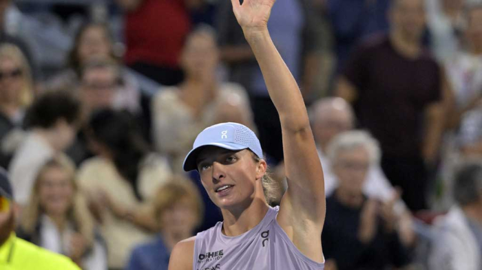 ইগা শিয়াওতেক।  