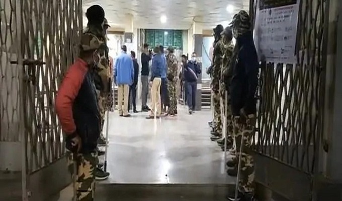 হাসপাতালে আগুন।  ছবি টুইটার থেকে নেওয়া।