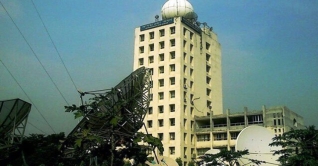 আকাশ মেঘলাসহ আবহাওয়া শুষ্ক থাকতে পারে আজও আকাশ মেঘলাসহ আবহাওয়া শুষ্ক থাকতে পারে আজও