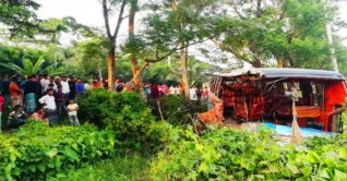 দুই বাসের সংঘর্ষ, শিশুসহ মায়ের মর্মান্তিক মৃত্যু