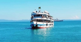 সেন্টমার্টিনে পর্যটকবাহী জাহাজ চলাচল বন্ধ