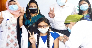 টিকা পেল স্কুল-কলেজের প্রায় ১৪ লাখ শিক্ষার্থী টিকা পেল স্কুল-কলেজের প্রায় ১৪ লাখ শিক্ষার্থী