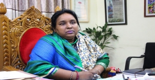 পদত্যাগ করলেন মেয়র আইভী