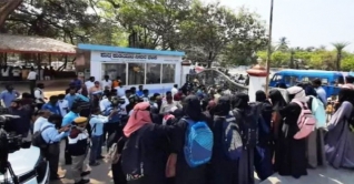 ইসলামে হিজাব পরা আবশ্যক নয় : কর্ণাটক সরকার