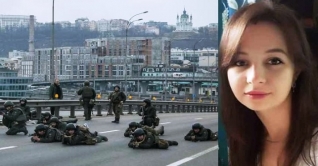 কলকাতায় বসে `লক্ষ্মীর পাঁচালি` পড়ছেন ইউক্রেনের মেয়ে ইরিনা