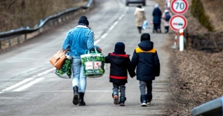 ইউক্রেন ছেড়েছেন ১ লাখ ৫০ হাজারের বেশি মানুষ