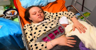 বেঁচে যাওয়ার একদিন পরেই সেই ইউক্রেনীয় নারীর সন্তান প্রসব