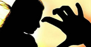 যৌন নির্যাতন সহ্য করতে না পেরে সৎ বাবাকে হত্যা!