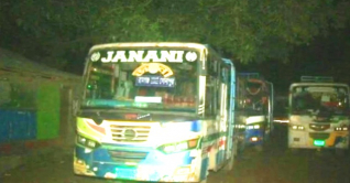 বাসে তরুণীকে ধর্ষণচেষ্টা, বাঁচাতে এসে নিহত ১