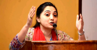 মহানবিকে নিয়ে অবমাননাকর মন্তব্য : কে এই নূপুর শর্মা 